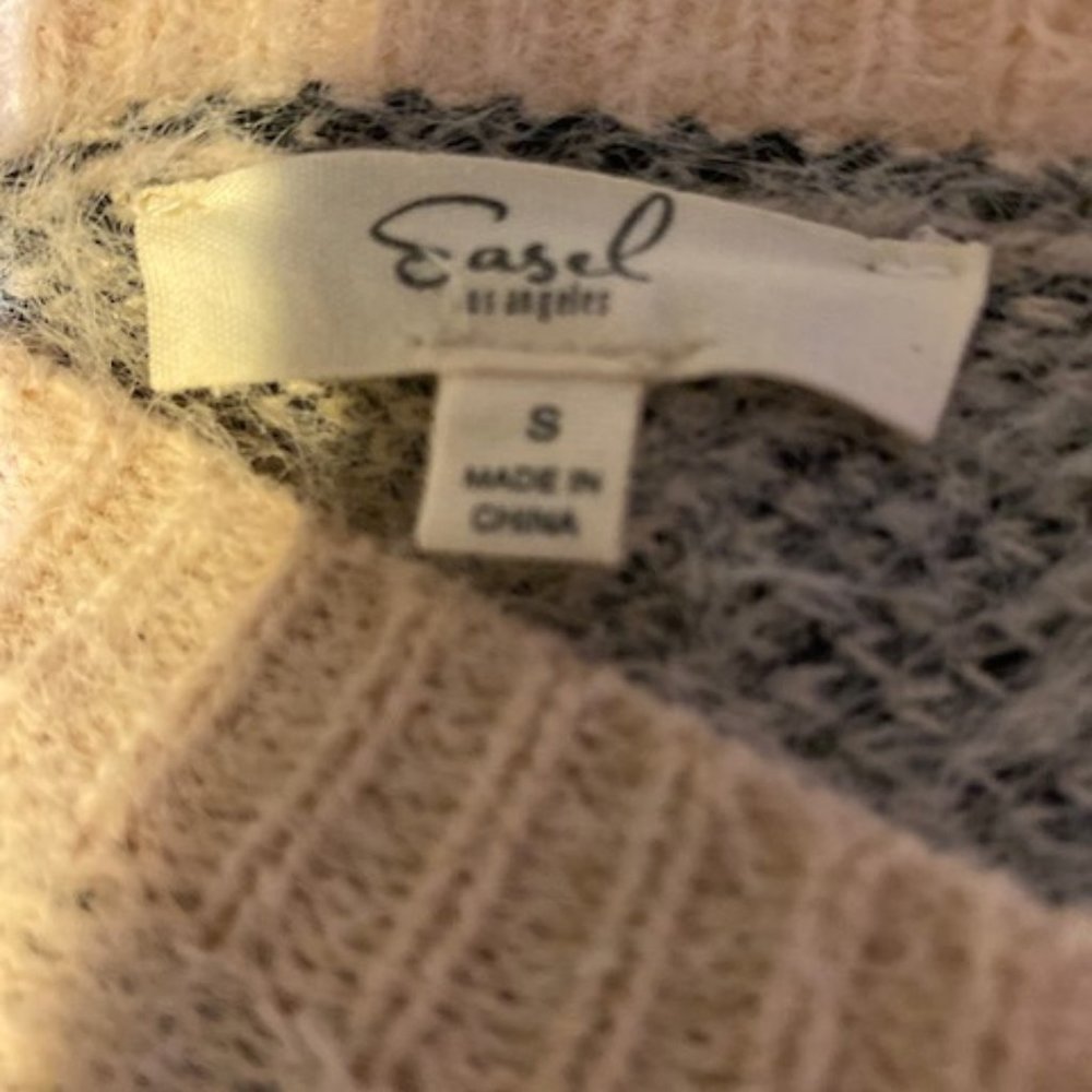 Easel (S) sweater